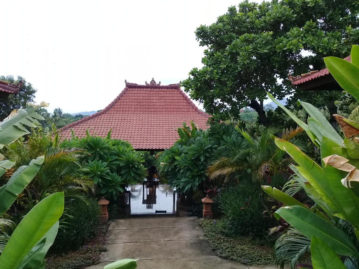 Eliska Sari Bungalows Sumberkima Пемутеран Екстер'єр фото